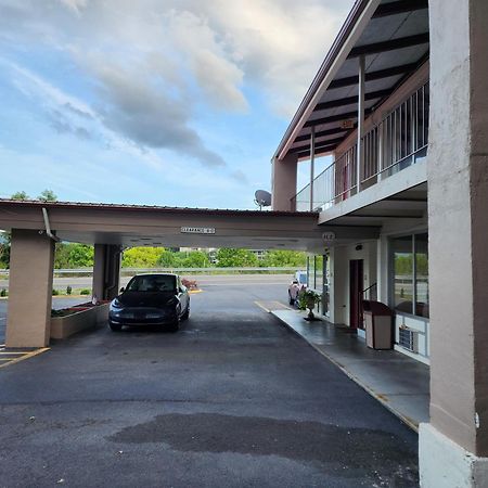 Econo Lodge Wytheville I-77 & I-81 Eksteriør billede