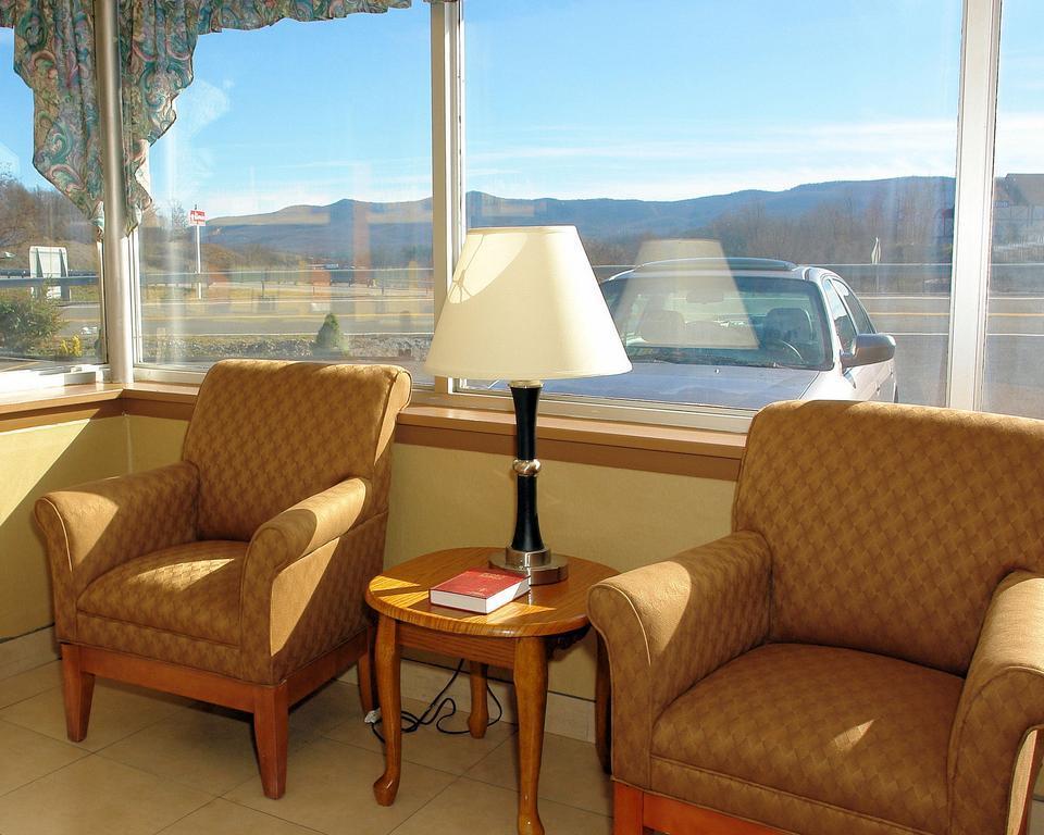 Econo Lodge Wytheville I-77 & I-81 Eksteriør billede