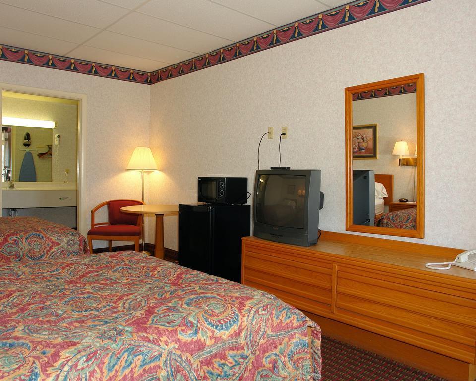 Econo Lodge Wytheville I-77 & I-81 Eksteriør billede