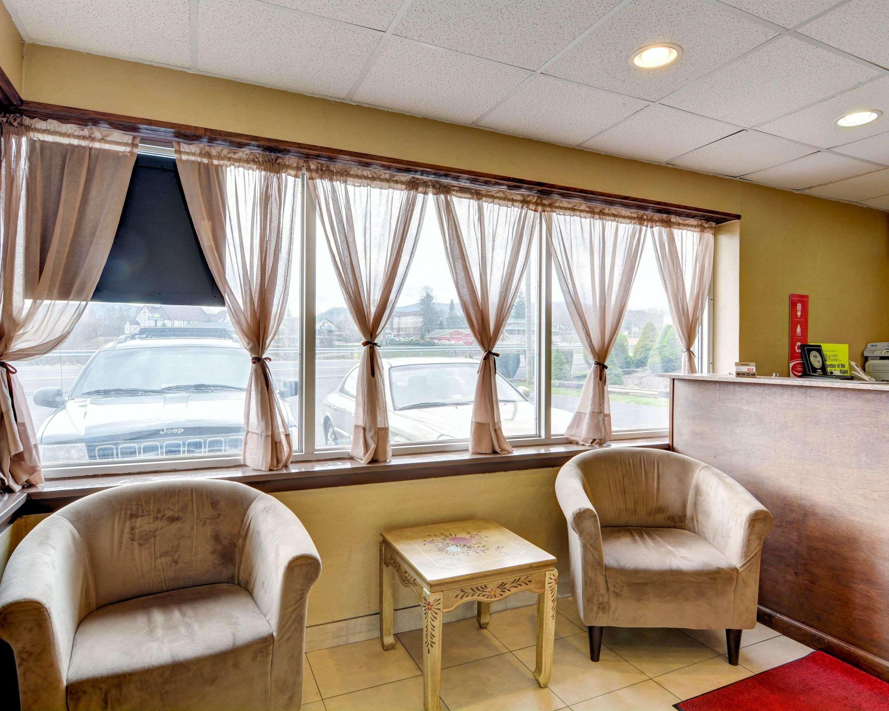 Econo Lodge Wytheville I-77 & I-81 Eksteriør billede