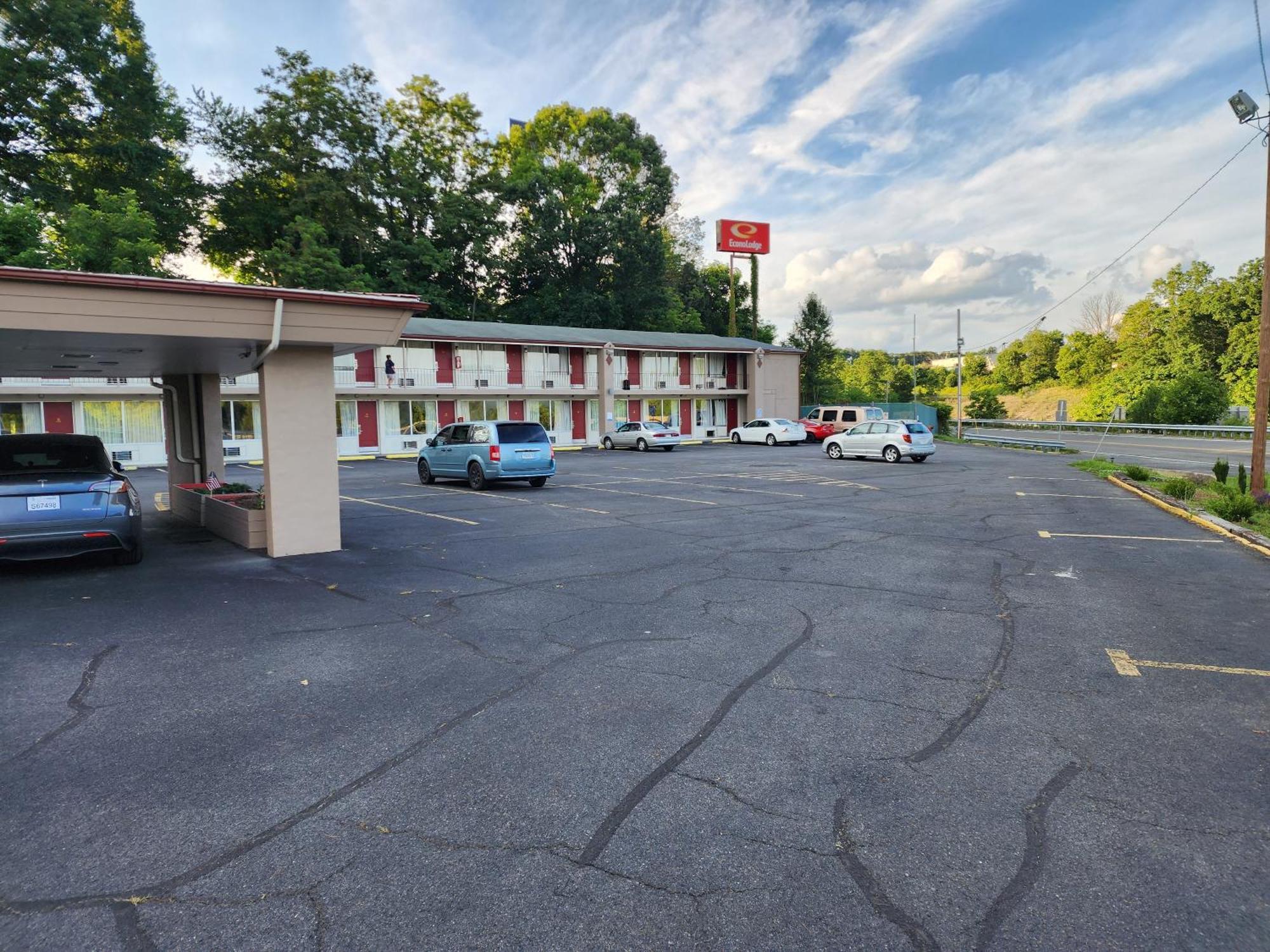 Econo Lodge Wytheville I-77 & I-81 Eksteriør billede
