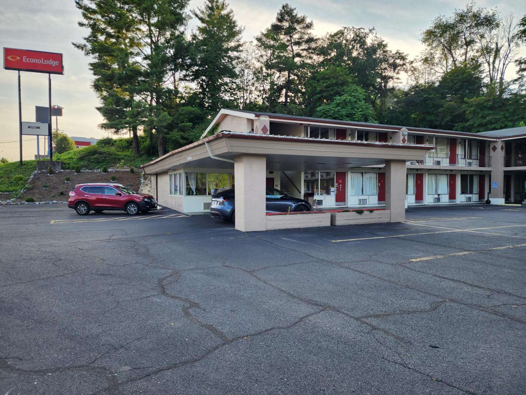 Econo Lodge Wytheville I-77 & I-81 Eksteriør billede