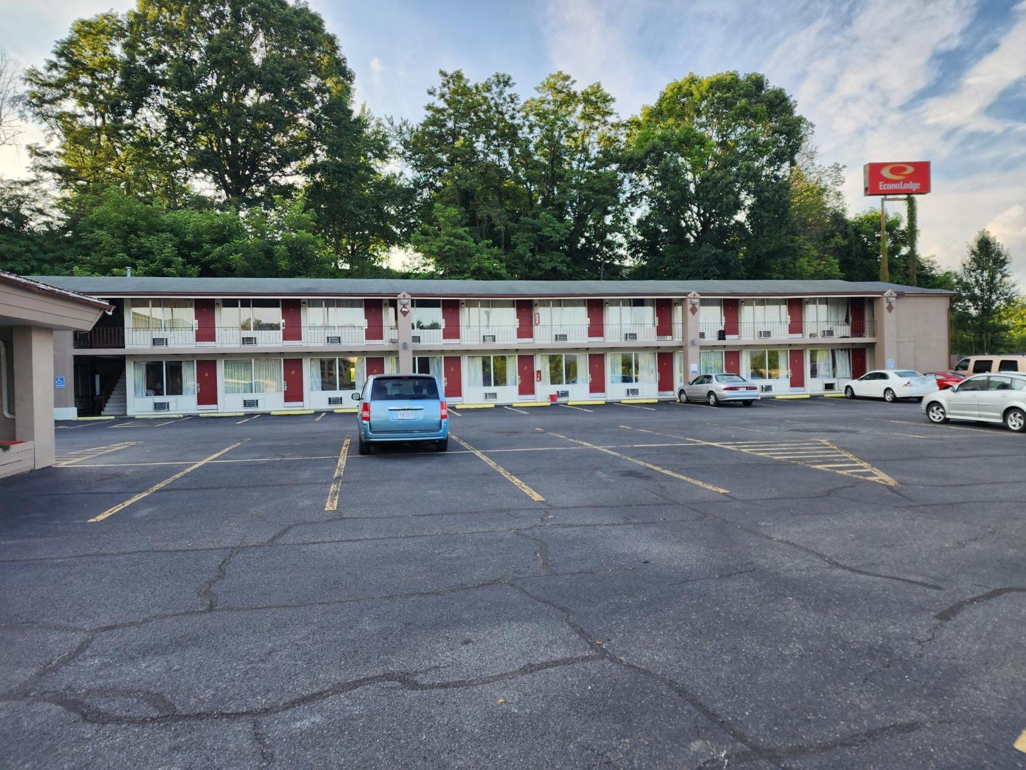 Econo Lodge Wytheville I-77 & I-81 Eksteriør billede