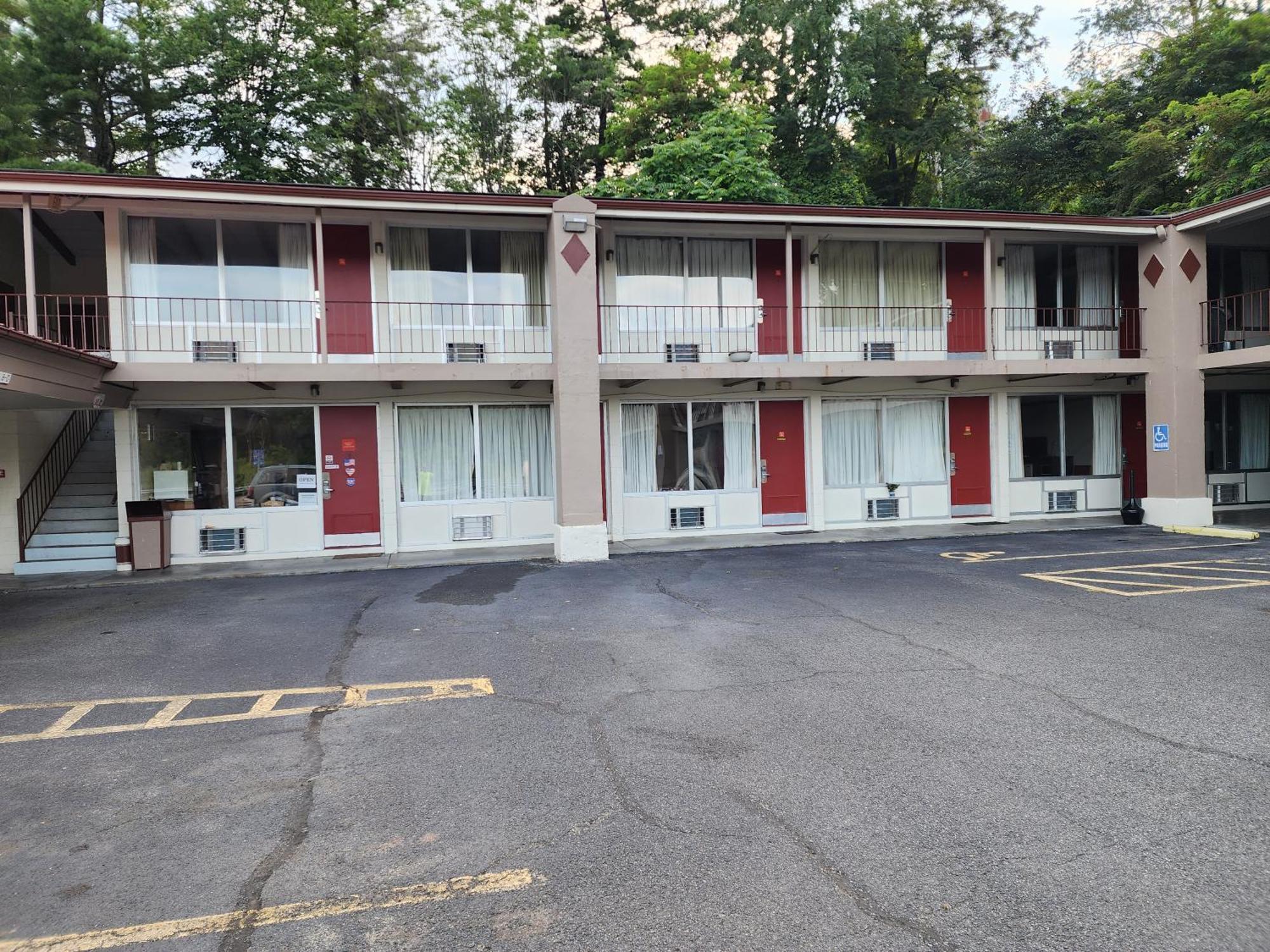 Econo Lodge Wytheville I-77 & I-81 Eksteriør billede