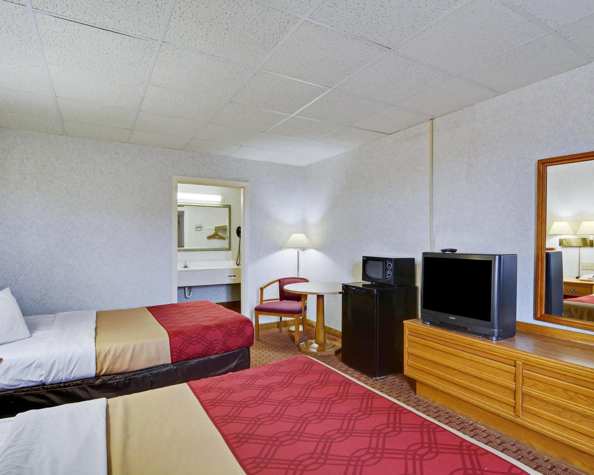 Econo Lodge Wytheville I-77 & I-81 Eksteriør billede