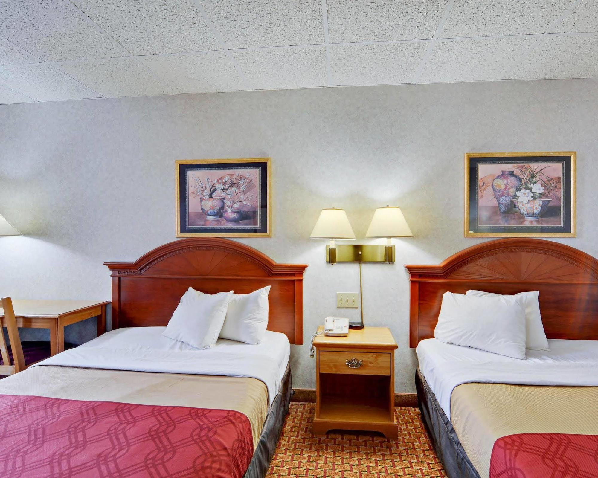Econo Lodge Wytheville I-77 & I-81 Eksteriør billede