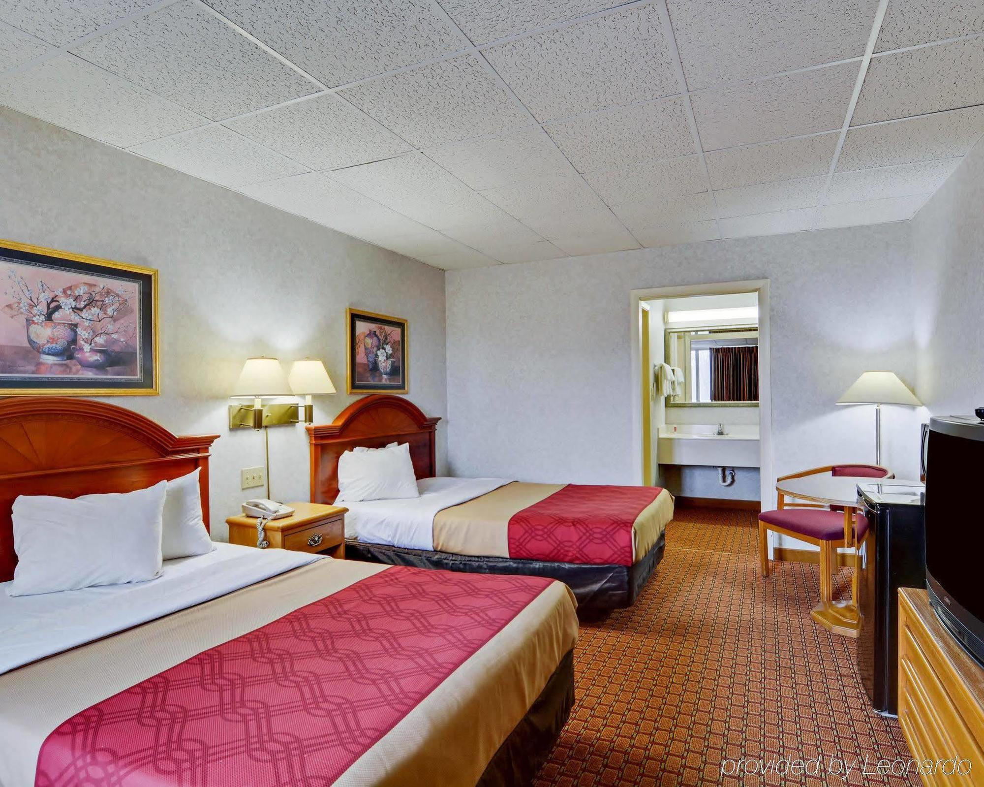 Econo Lodge Wytheville I-77 & I-81 Eksteriør billede